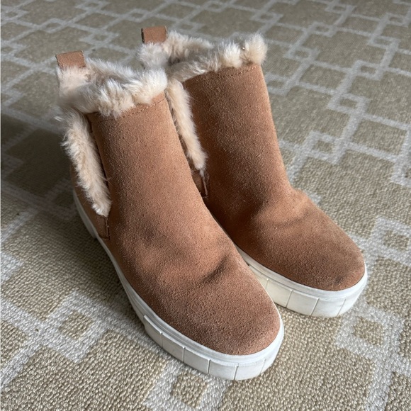 Dolce Vita Zanza Tan Suede Faux Shearling Platform Ankle Booties Cozy Size 9M - Picture 9 of 13